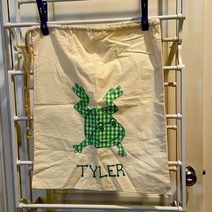 Muslin drawstring Tyler bag.